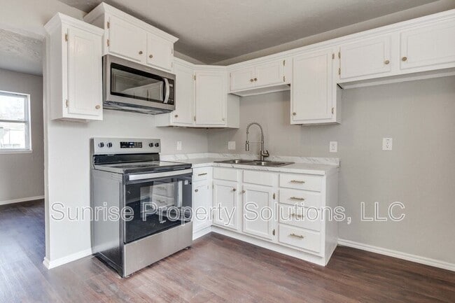 Building Photo - 4424 SE 38th St