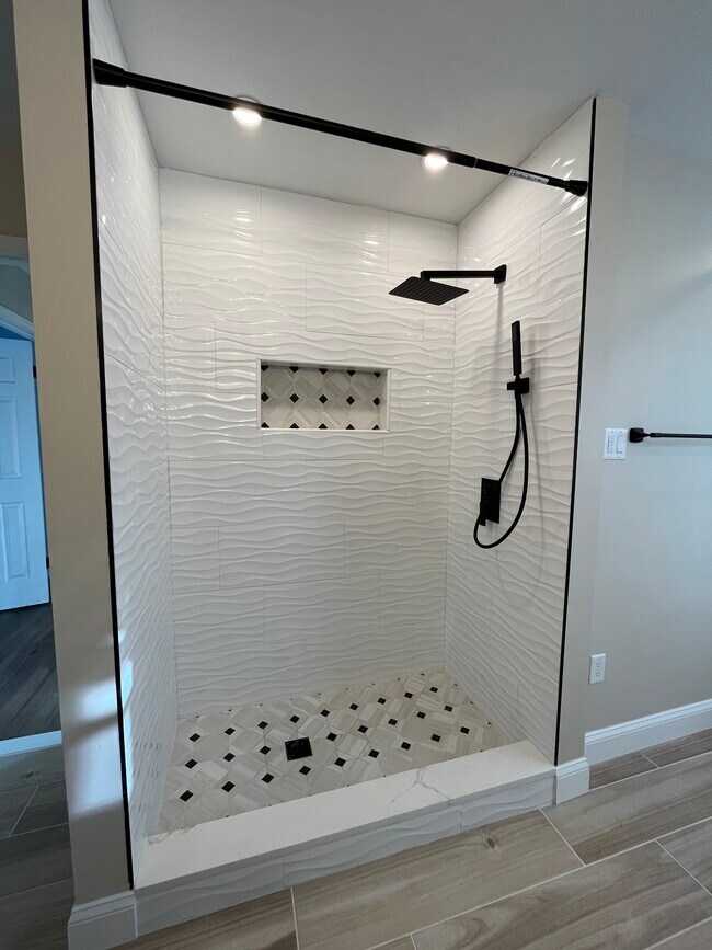 Building Photo - 186 Exton Rd