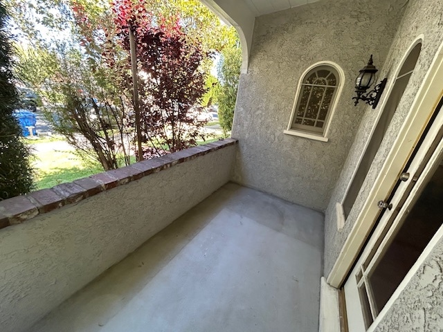 Porch - 815 N Mansfield Ave