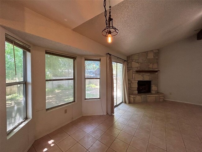 Building Photo - 7316 Lake Charles Dr