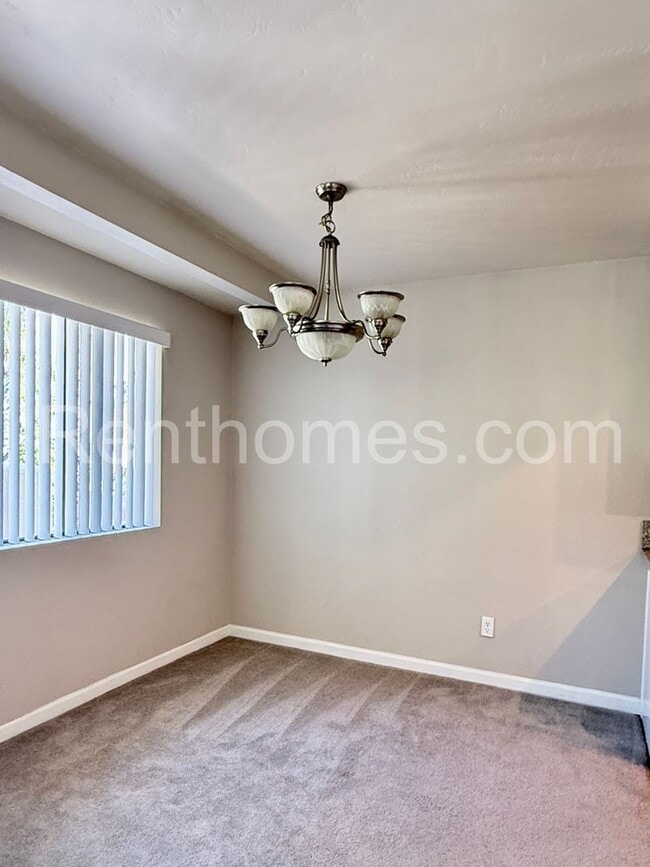 Building Photo - 9438 Twin Trails Dr