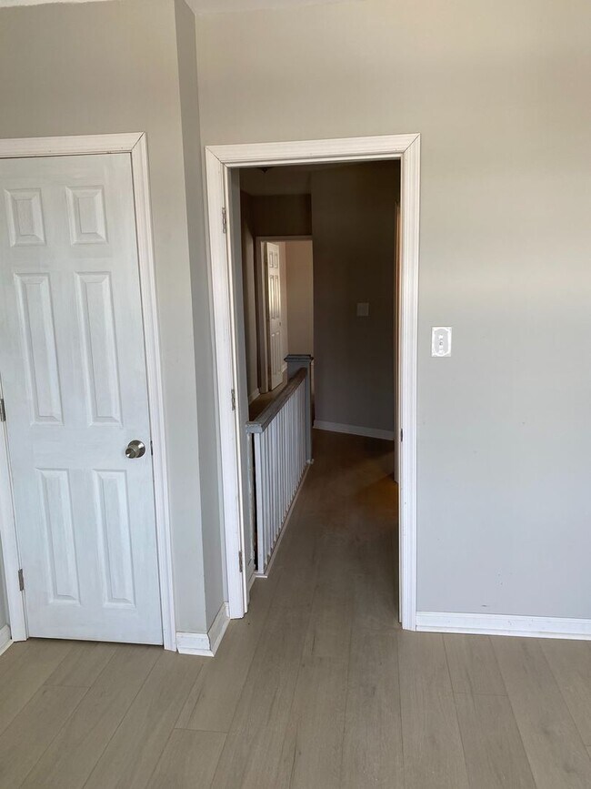 Building Photo - Large 3 bedroom in Germantown