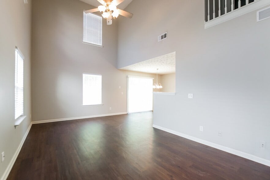 Building Photo - 186 Ilex Dr