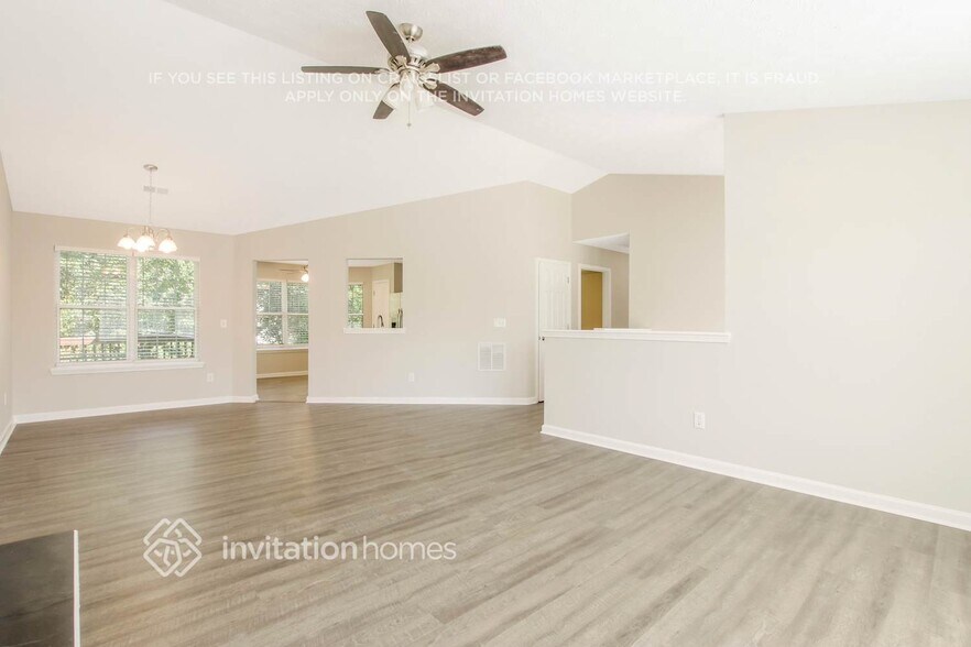 Building Photo - 3014 Lake Park Trail