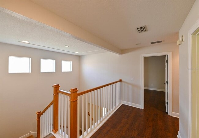Building Photo - 277 Valencia Cir