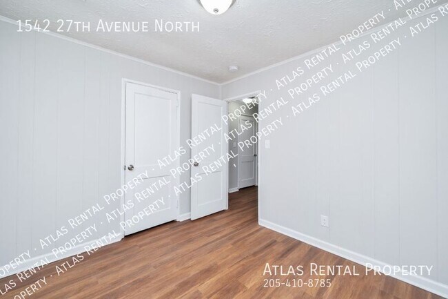 Building Photo - 1542 27th Ave N