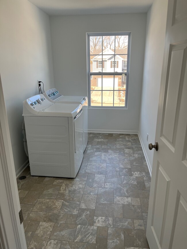 Building Photo - 13131 Rutledge Pl