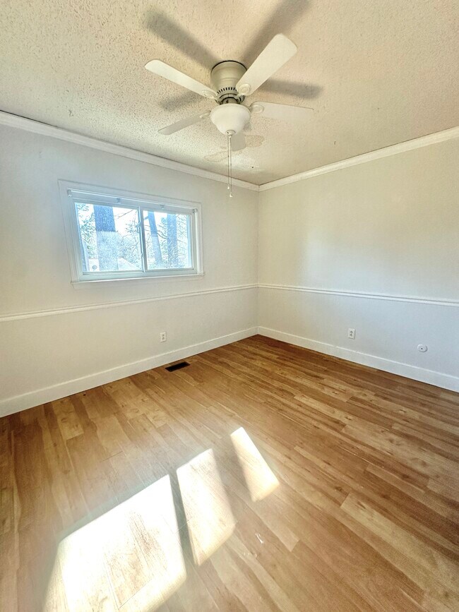 Building Photo - 3349 Kings Neck Dr
