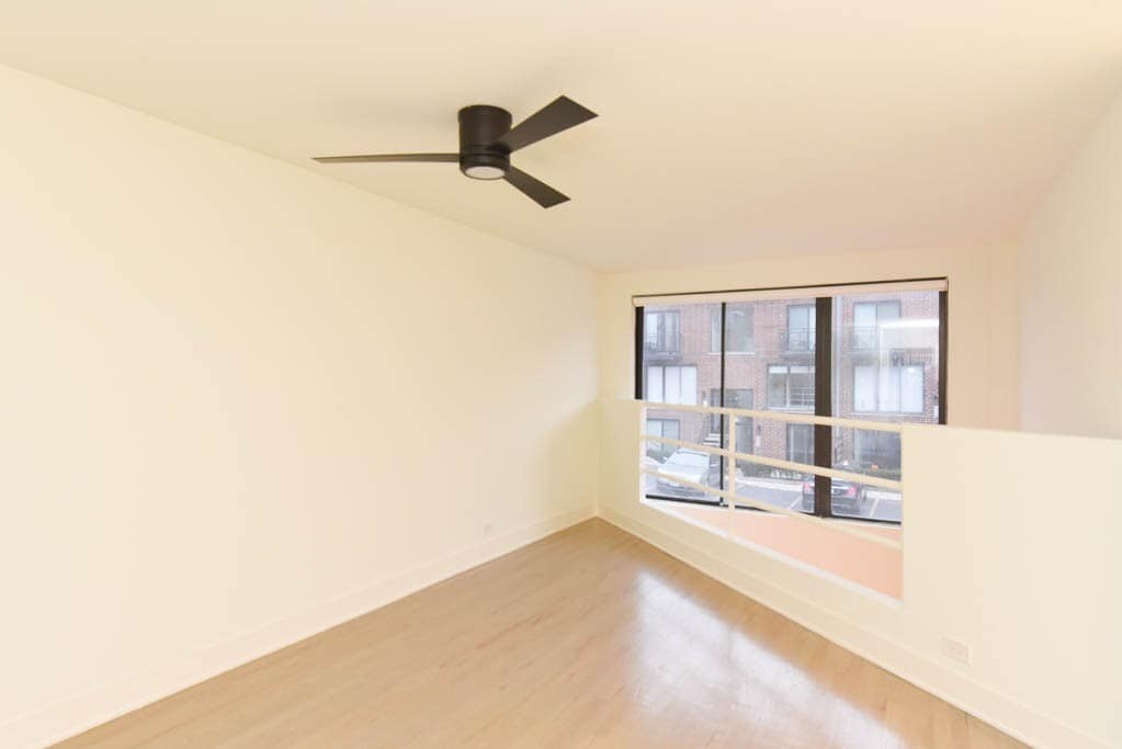 Building Photo - 949 W Grace St