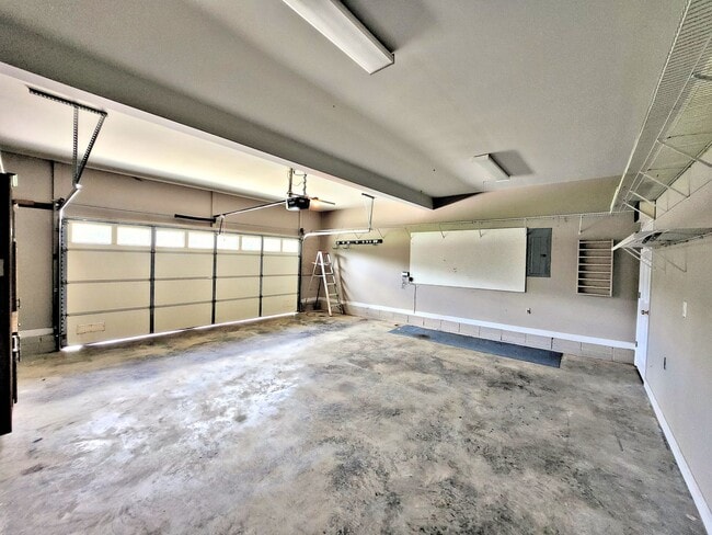 Building Photo - HOUSE FOR RENT - DECATUR