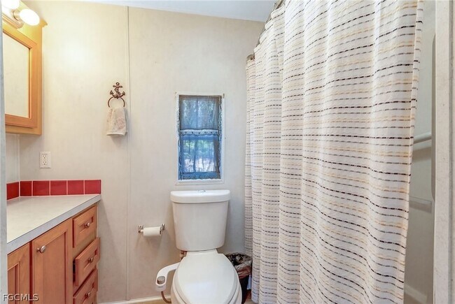 Building Photo - 7270 Pinehurst Rd