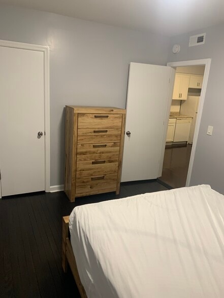 Building Photo - 174 Orland St