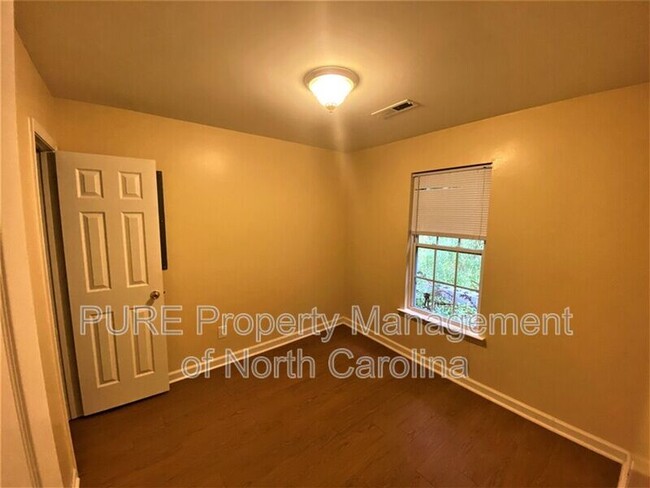 Building Photo - 2507 Pinnix St