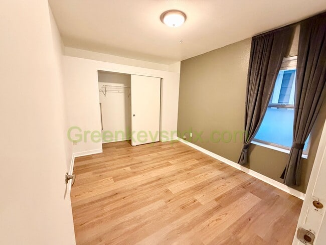 Building Photo - Awesome 1-bedroom condo near the heart of historic St. John's