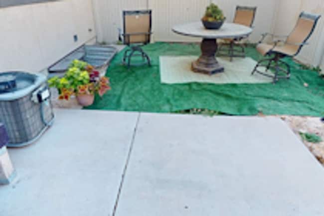 Building Photo - Female Housing Available in Saratoga Springs - Regular Room & Basement Suite!