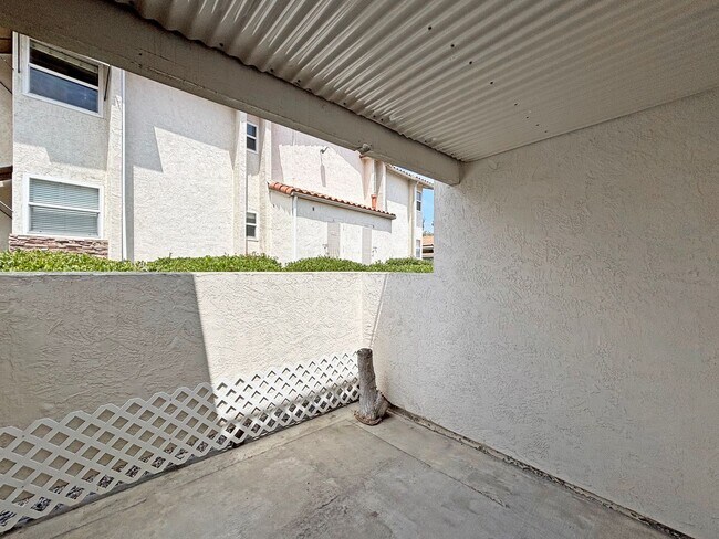 Building Photo - Charming 2BD/2BA Condo in La Mesa W/ A/C, ...