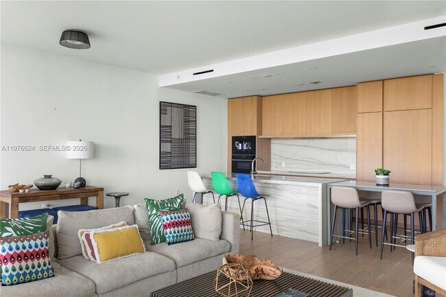 Building Photo - 8701 Collins Ave