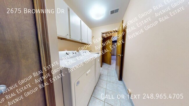 Building Photo - 2675 Browning Dr