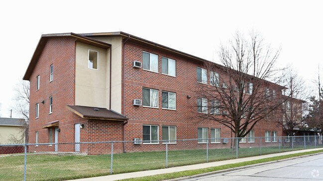 Primary Photo - St. Paul Gardens Apartments