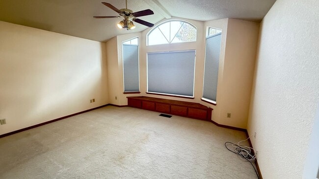 Building Photo - Single Story 3 Bedroom 2.5 Bath