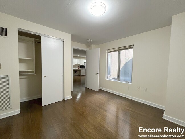 Building Photo - 40 Boylston St