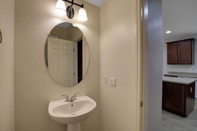 Building Photo - 3 Bedroom Home in Summerlin West COMING SOON!
