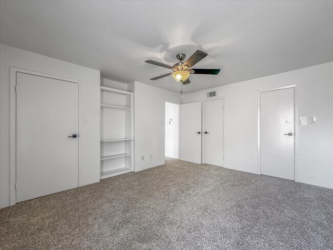 Building Photo - 12955 Woodforest Blvd