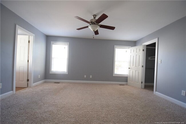 Building Photo - 611 Orchard Falls Dr