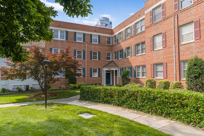 Primary Photo - 2242 Washington Ave