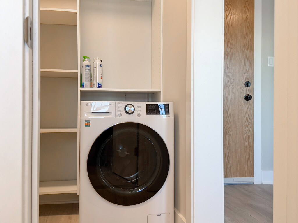 Building Photo - 373 Hazel Ave