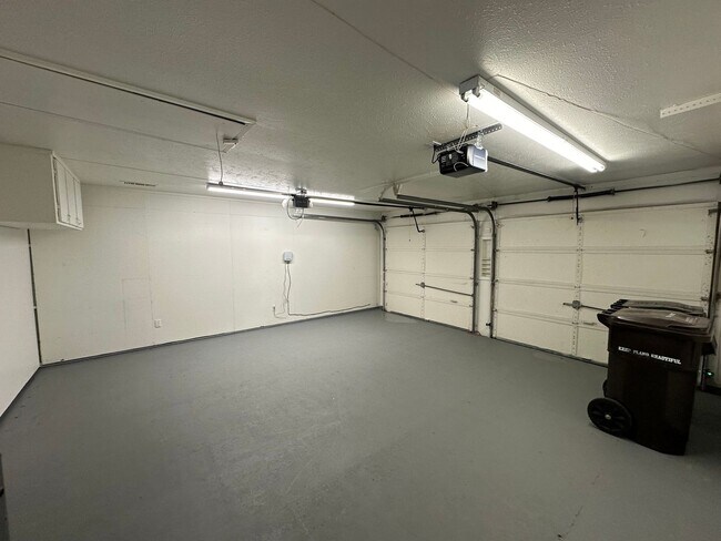 Building Photo - Cute home in Plano 4 bedrooms 3 baths