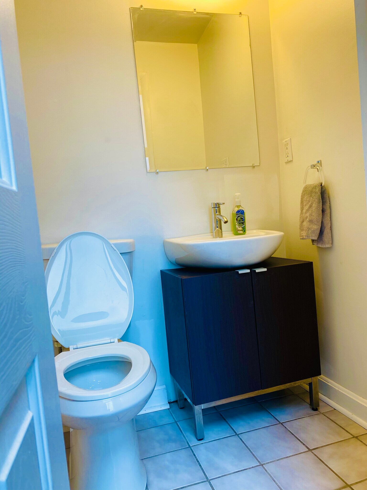 Half bathroom - 2311 Maryland Ave