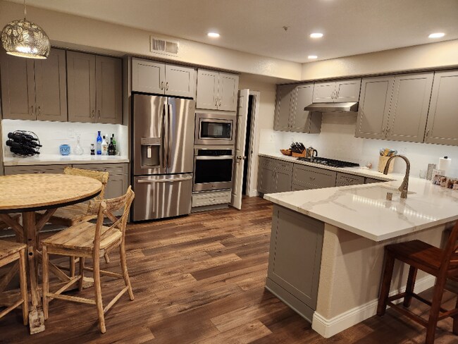 Building Photo - 1509 Avenida De Nogales