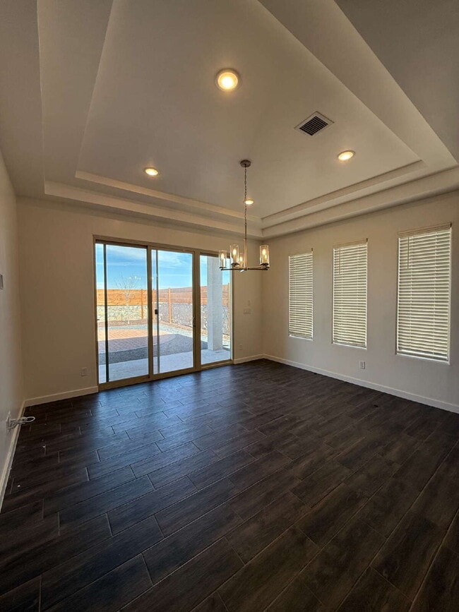 Building Photo - 13389 Carterton Ave