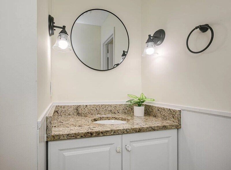 Building Photo - 2926 Arrowhead Dr