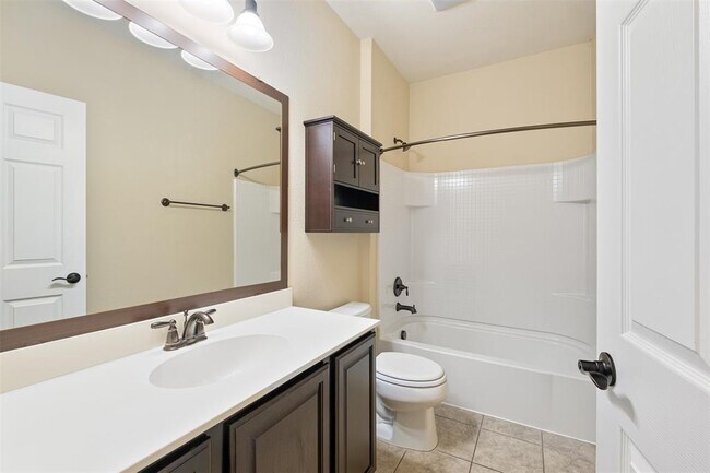 Building Photo - 2955 Angelina Dr