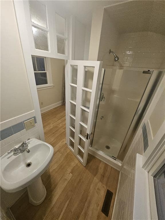 Building Photo - 138 Martin St