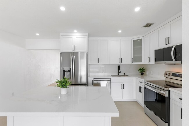 Building Photo - 6573 Eaton St