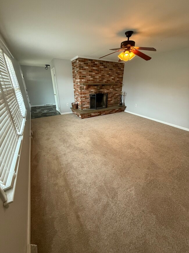 Building Photo - 1755 Holland Cliffs Rd