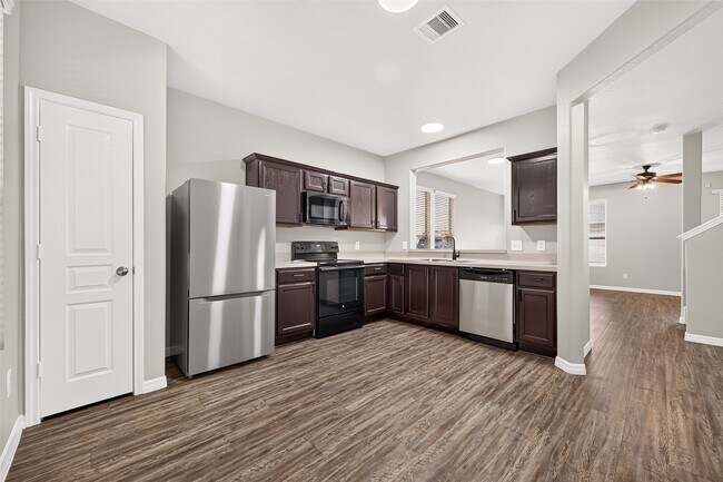 Building Photo - 16743 Libson Falls Dr