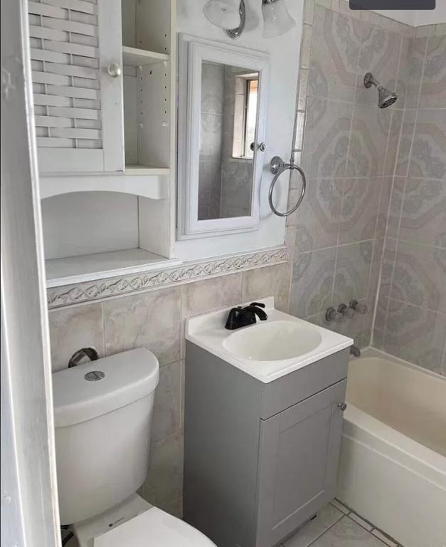 Building Photo - 45428 Raysack Ave