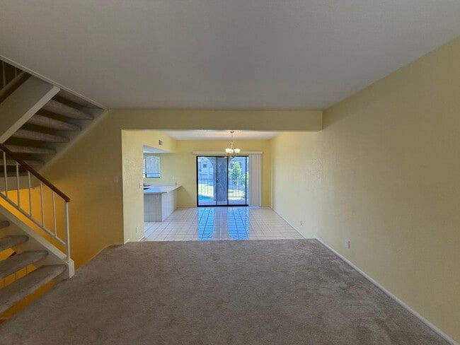 Building Photo - 2524 S El Paradiso