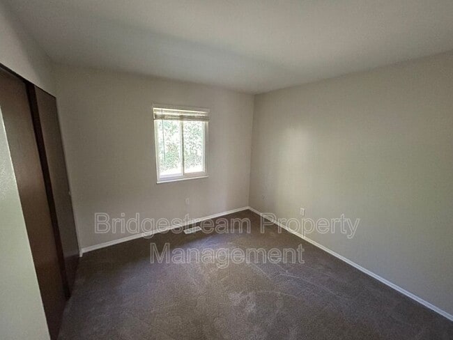 Building Photo - 3553 Golden Meadows Ct
