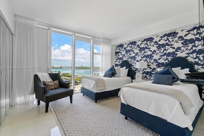 Building Photo - 10275 Collins Ave