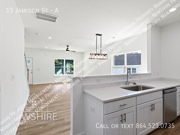 Building Photo - 15 Jamison St