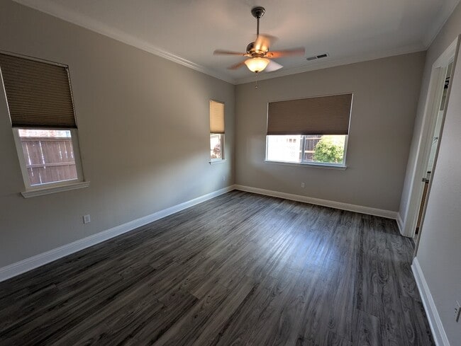 Building Photo - 2057 Penstone Loop