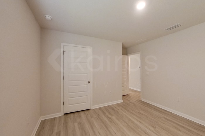 Building Photo - 245 Monarch Ln