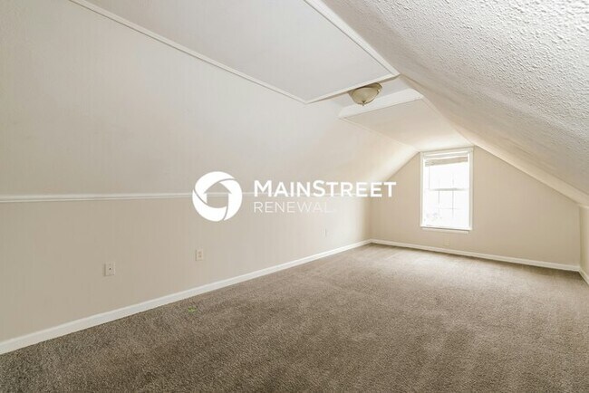 Building Photo - 3 Bedroom Pet-Friendly Home in Memphis, TN with Main Street Renewal