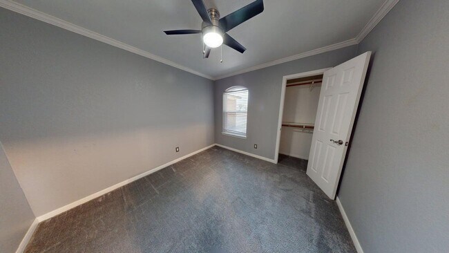 Building Photo - 106 Cedar Ridge Dr