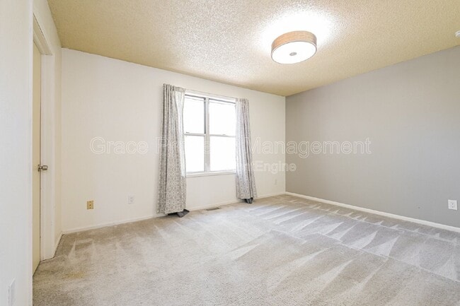 Building Photo - 11748 Fillmore Pl